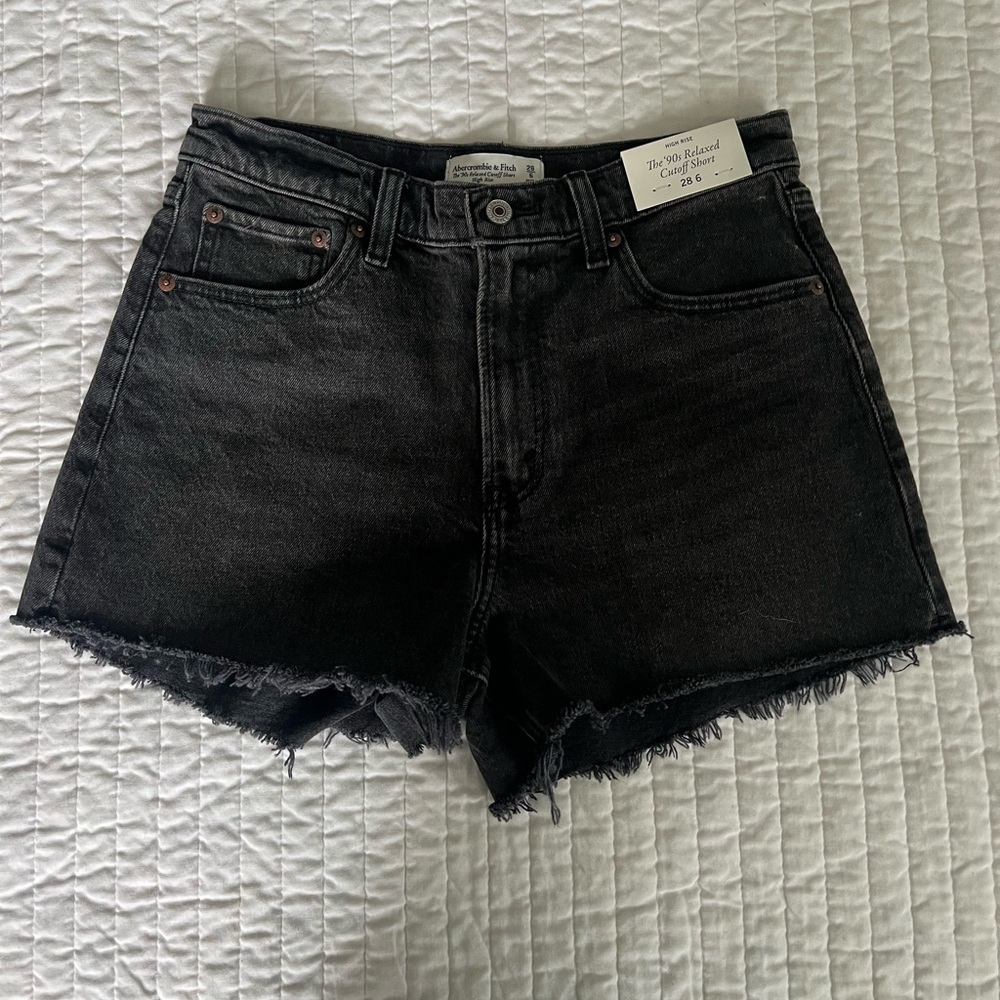 Abercrombie 90s relaxed cutoff short